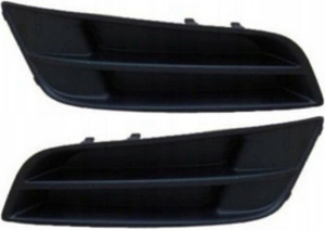 Решетка в бампер Toyota Corolla E12 2005-2005 (Хэтчбек EUR)