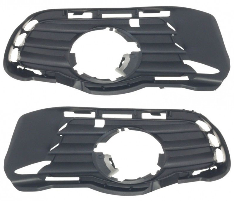 Решетка в бампер Mercedes W204 2007-2011 C-CLASS